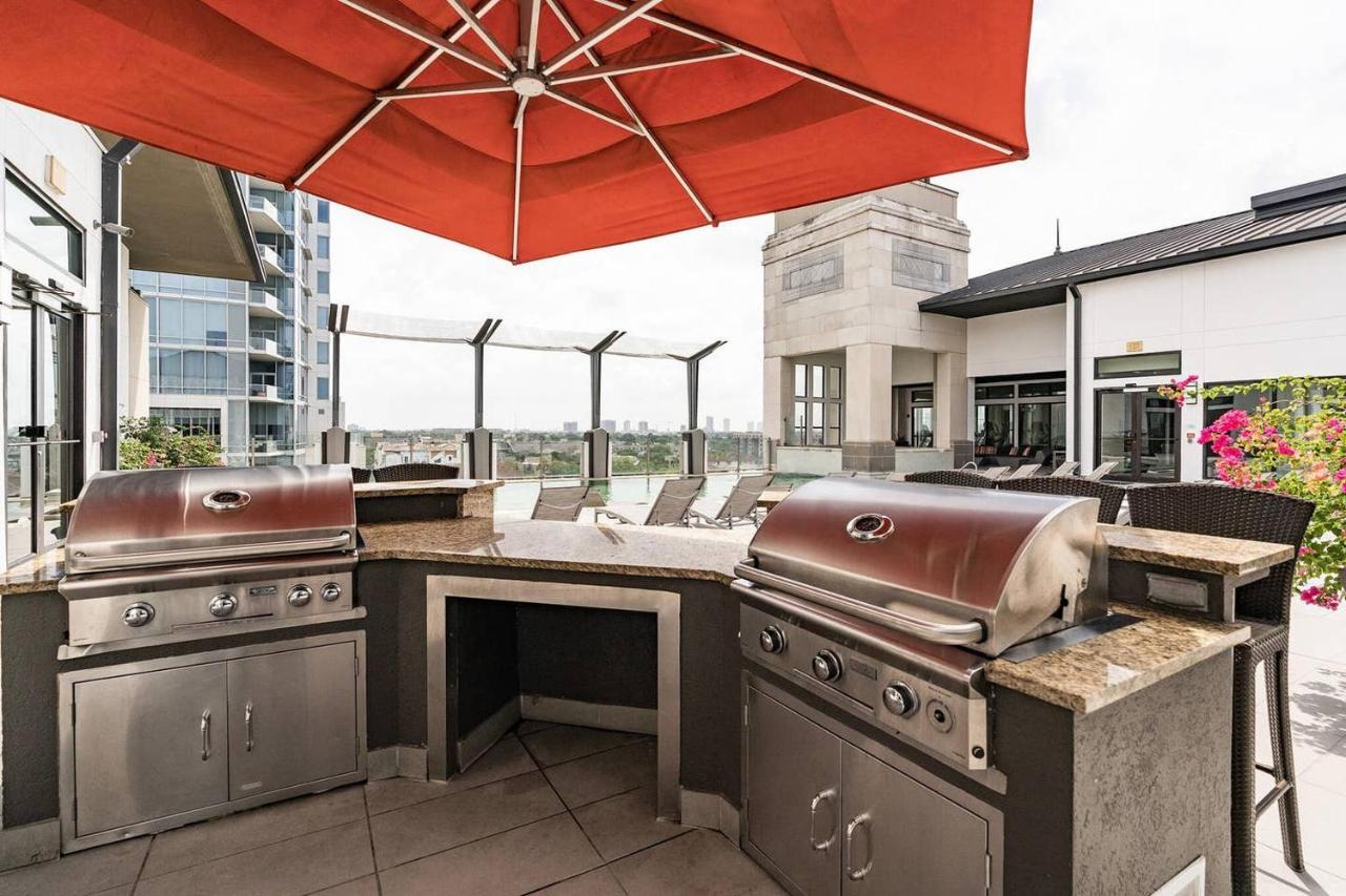 Apartment Central + Pool + Gym Houston