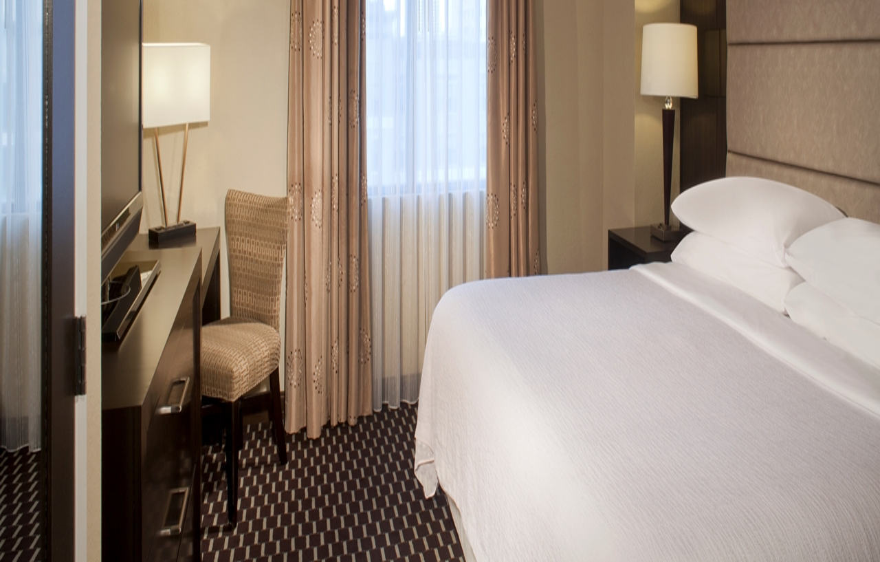 Hotel Embassy By Hilton Near The Galleria 4*