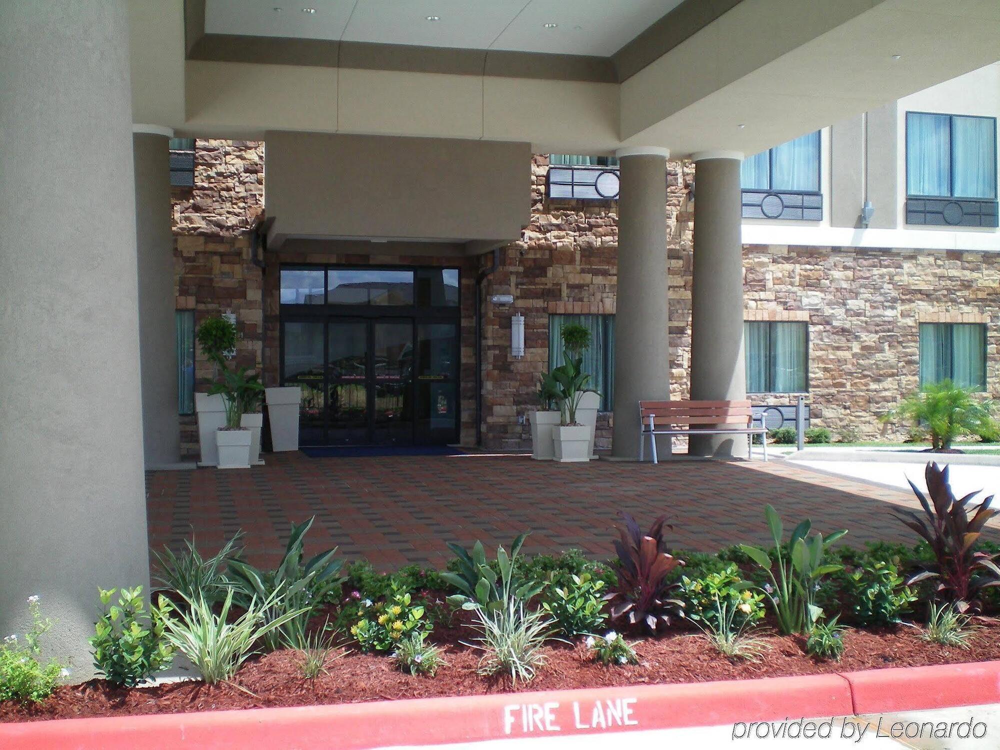 Express & Nw Beltway 8-west Road By Ihg Hotel 2*
