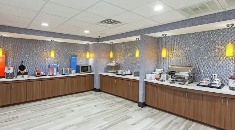 Hampton & Houston-bush Intercontinental Airport Houston