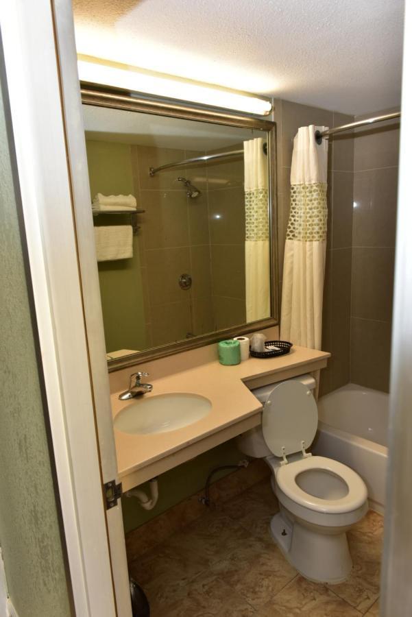 Red Carpet Inn Houston