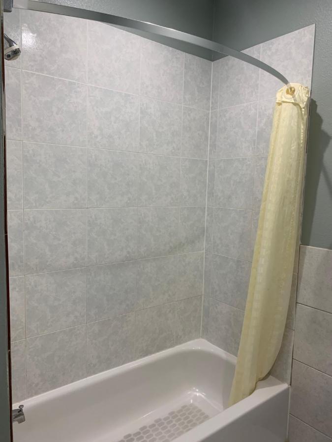 Crystal Motel 2*
