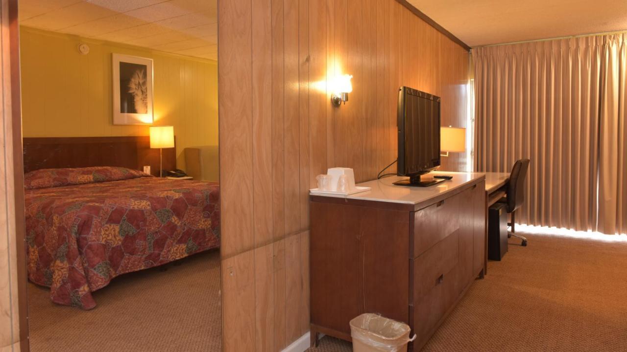 Inn Red Carpet Houston