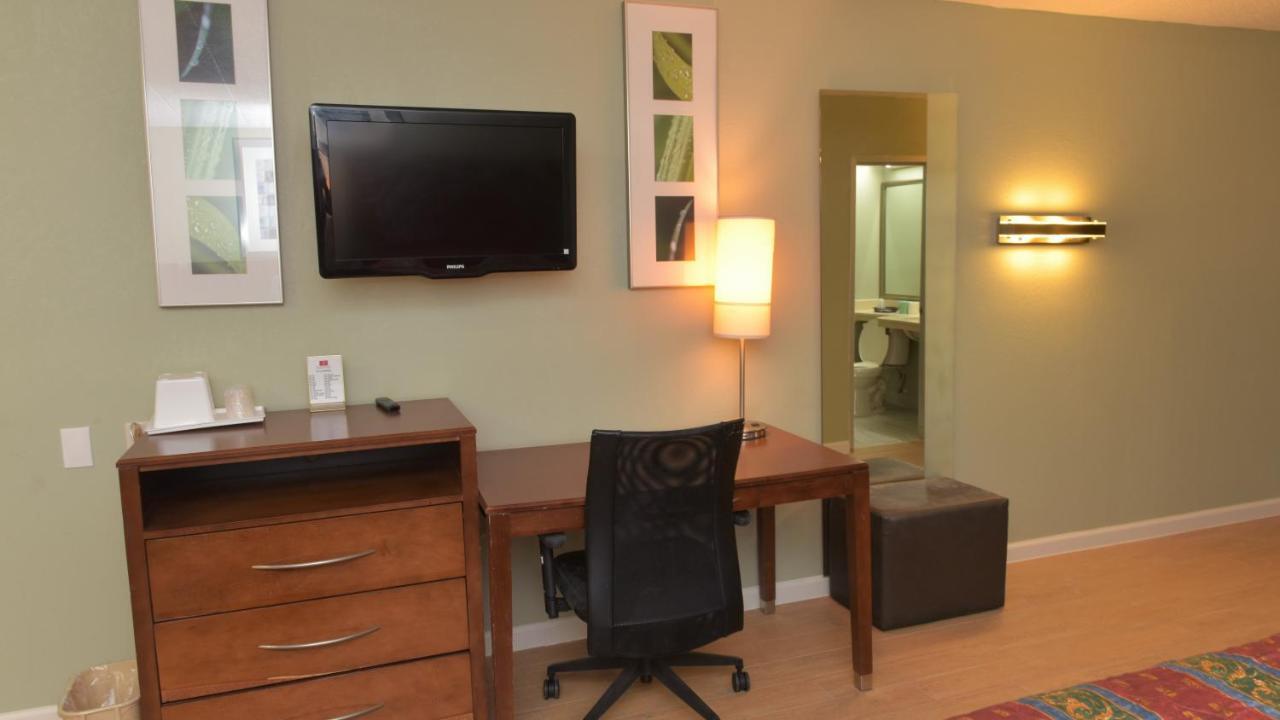 Red Carpet Inn 2*