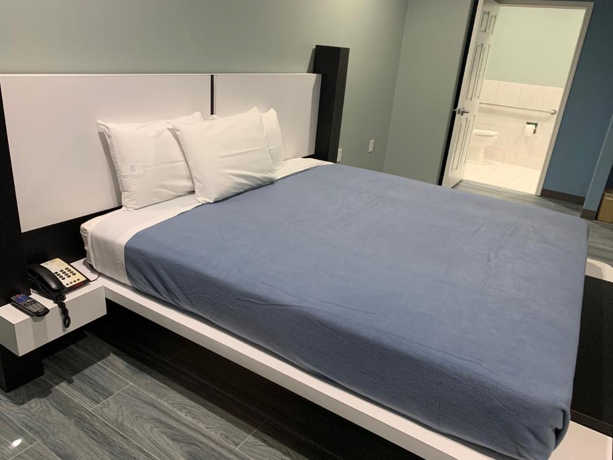 Crystal Motel 2*