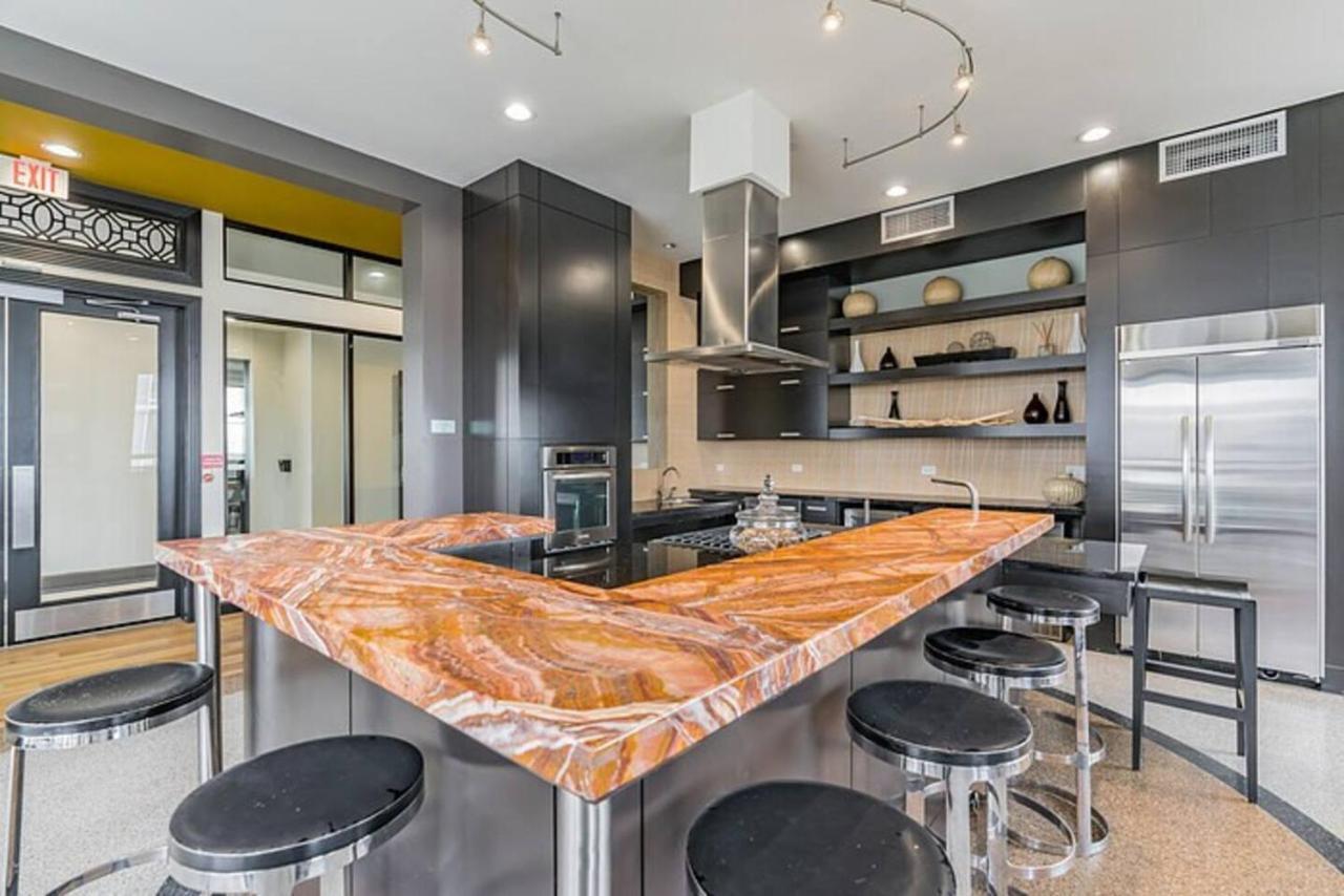 Spacious Flat + Gym + Pool Houston