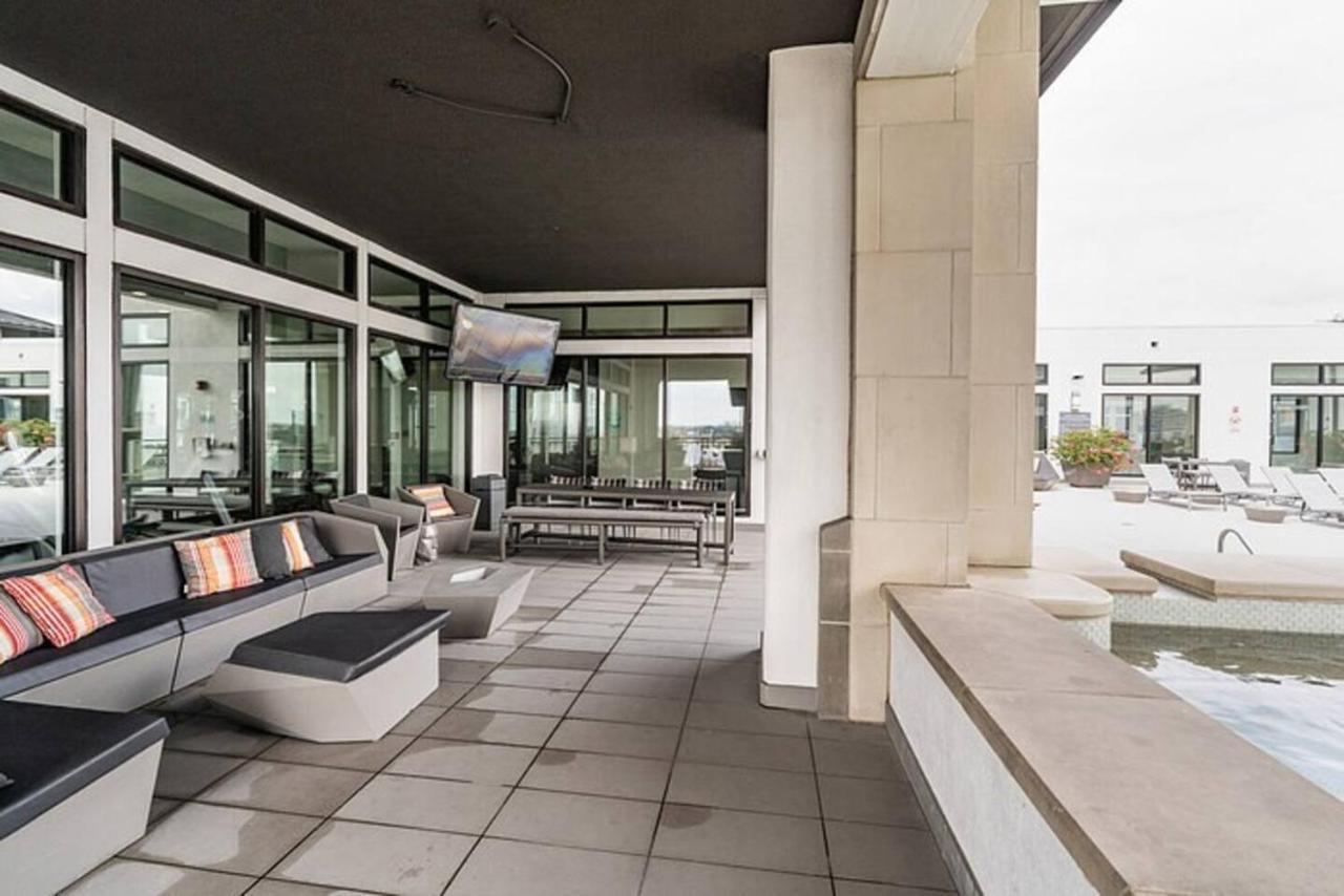 Spacious Flat + Gym + Pool Apartment *
