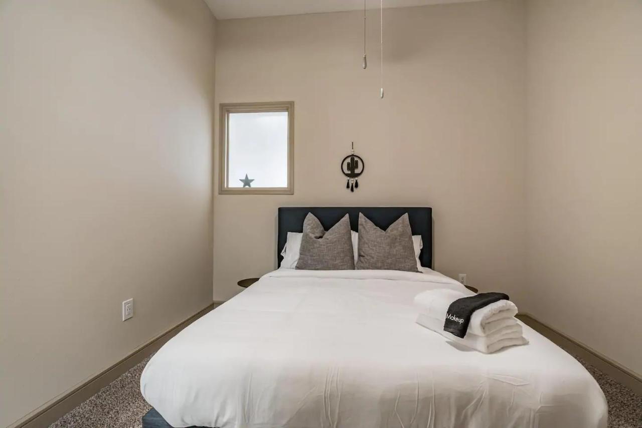 Spacious Flat + Gym + Pool * Houston