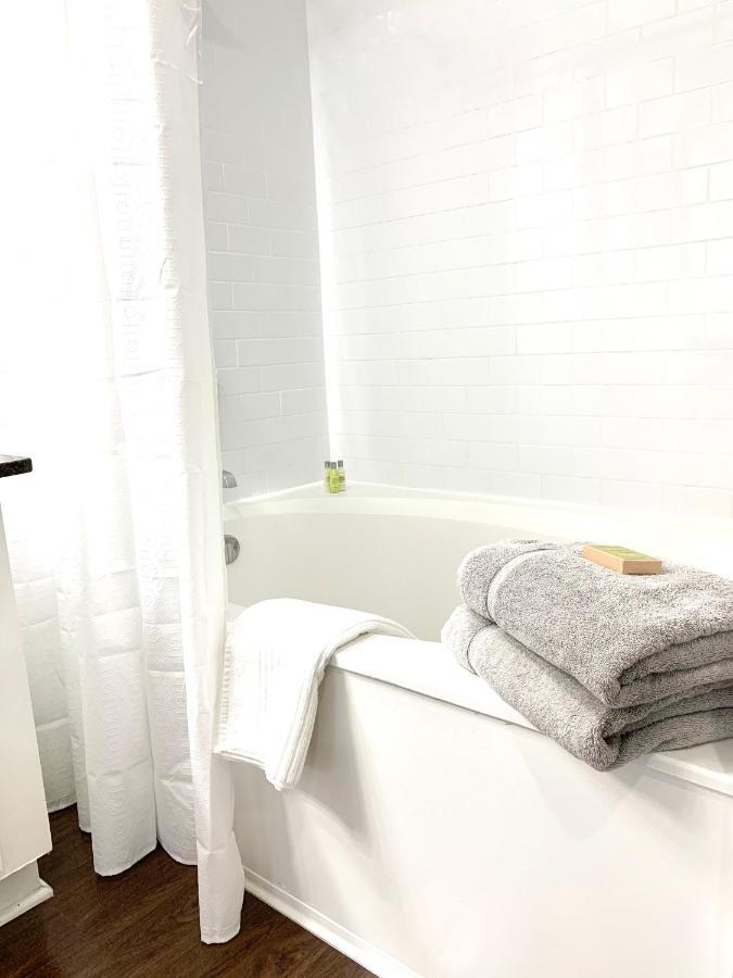 Spacious 2br&2ba Med Center Apt, Free Parking&shuttle Houston