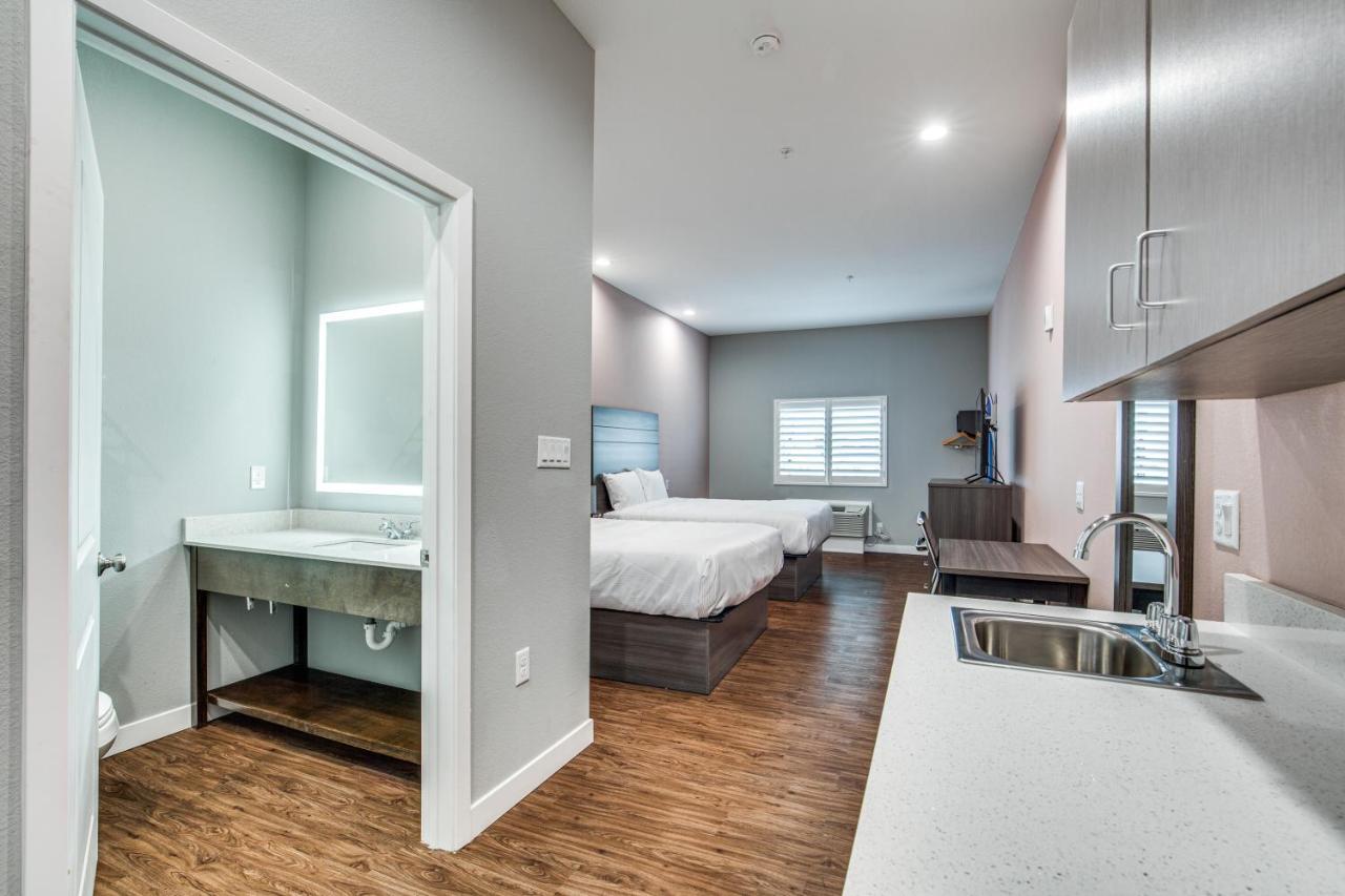 Scottish & Houston, Tx Hotel 4*