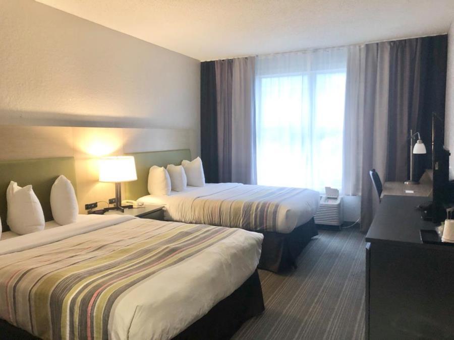 Hotel Country & By Radisson, Northwest, Tx 2*