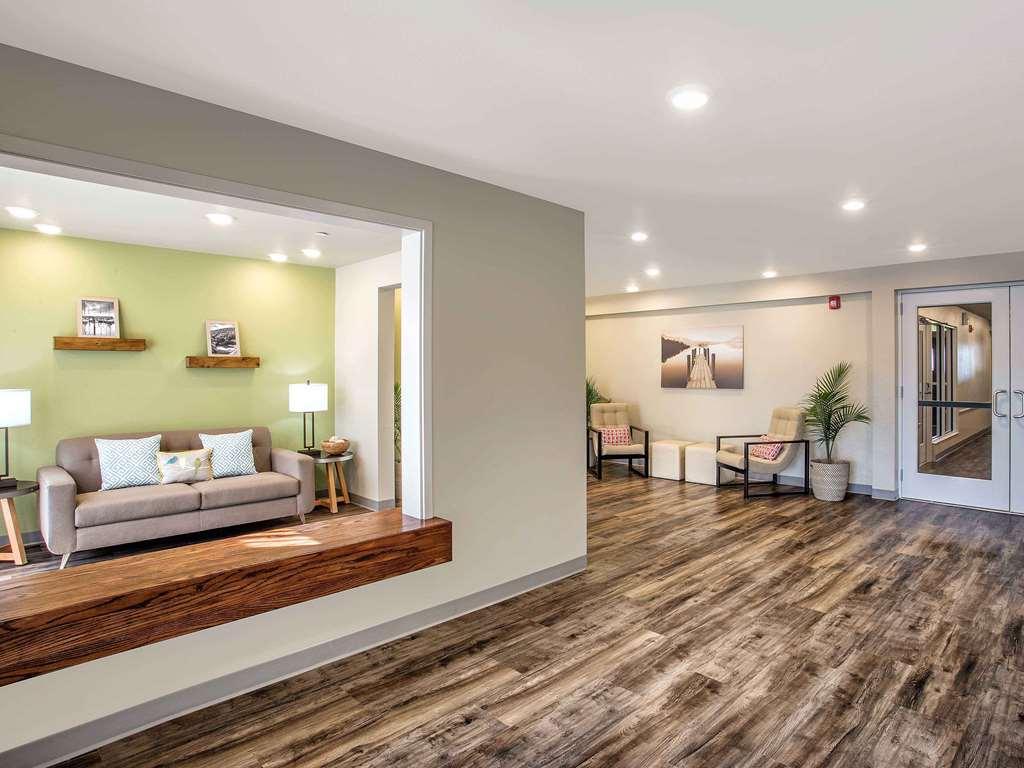 Hotel Woodspring Northwest