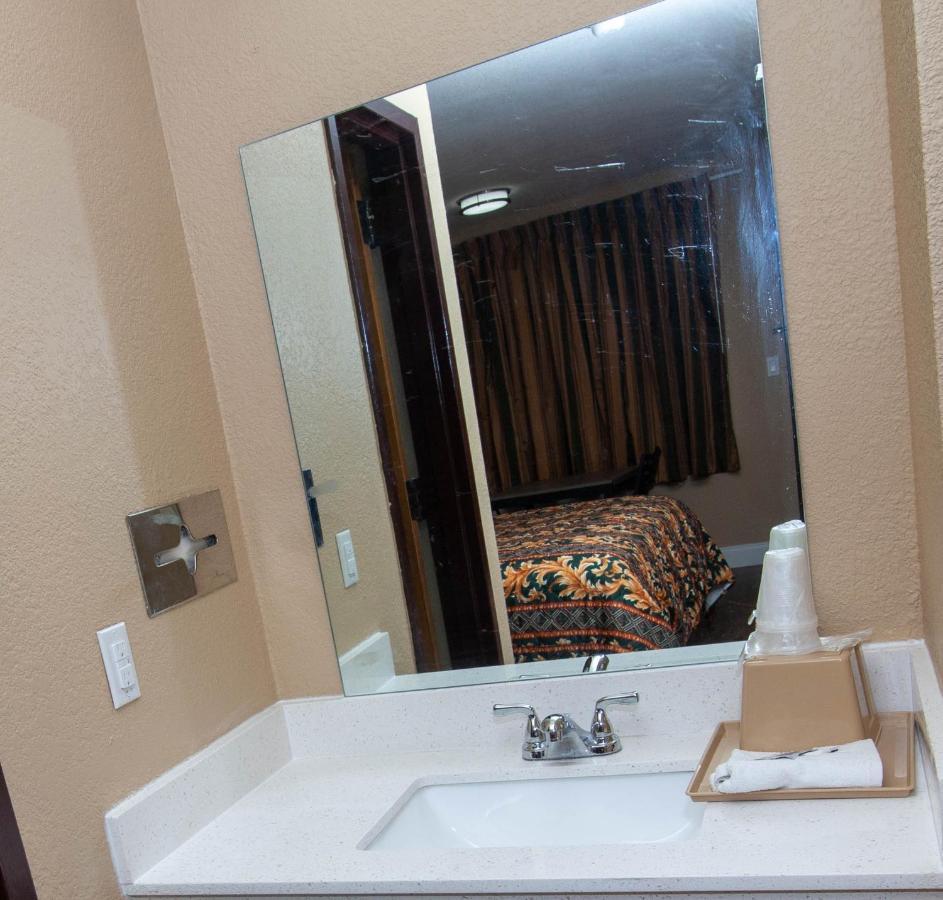 Cypress & Suites Motel Houston