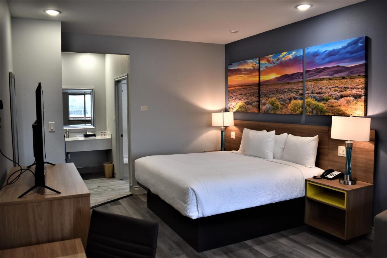 Hotel Days & By Wyndham Downtown/university Of 3*