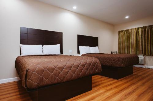 Hotel Palace 290 & Jones Rd