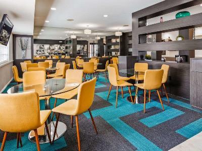 Hotel Baymont By Wyndham Houston/westchase