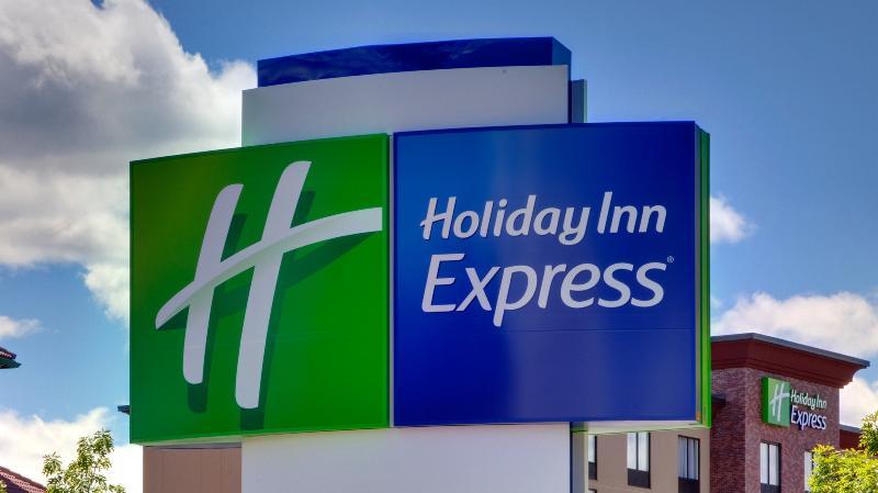 Express & - Hobby Airport Area By Ihg Hotel