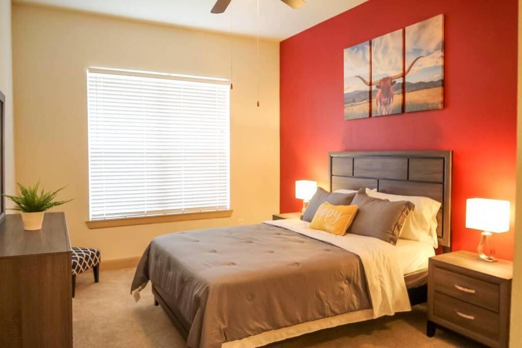 Discounted Oasis W/ Pool View In The Med Center By Nrg Apartment Houston