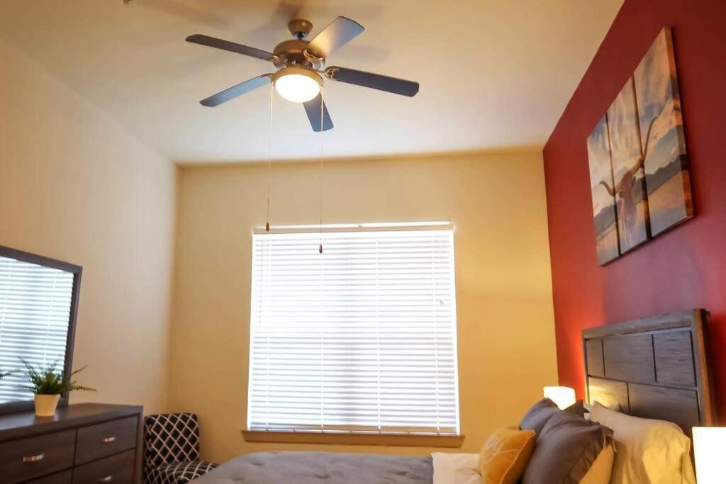 Apartment Discounted Oasis W/ Pool View In The Med Center By Nrg