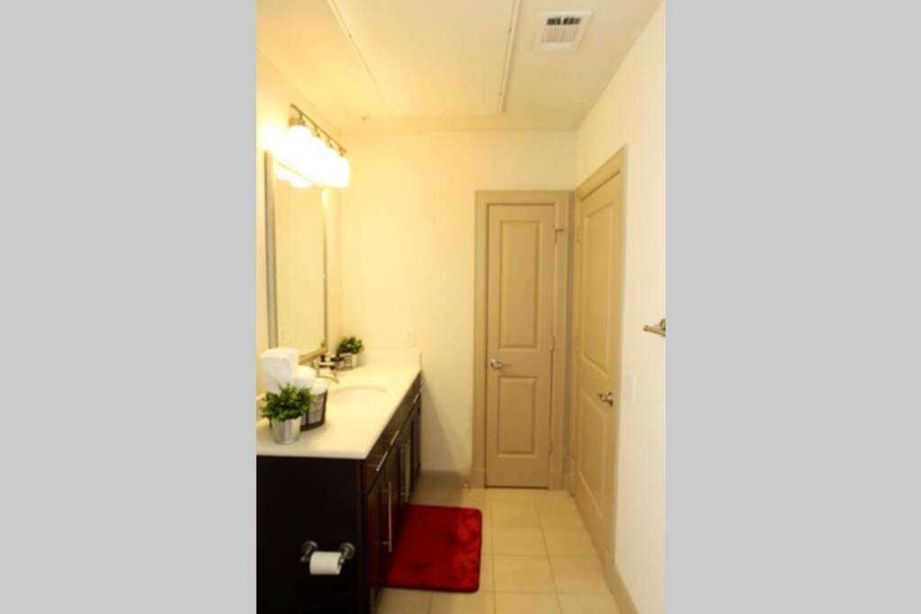 Apartment Discounted Oasis W/ Pool View In The Med Center By Nrg *