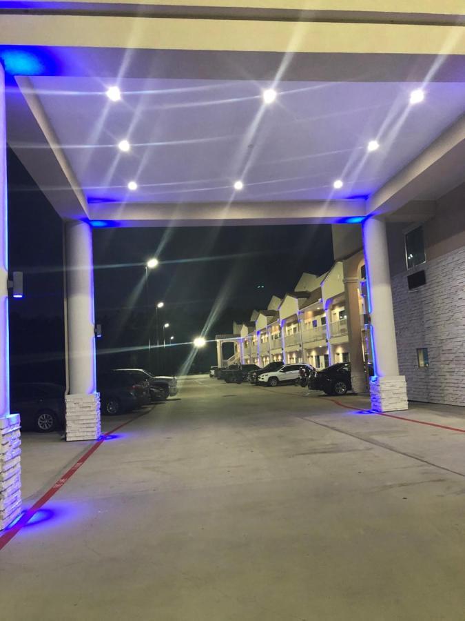 Baymont By Wyndham Kingwood 2*
