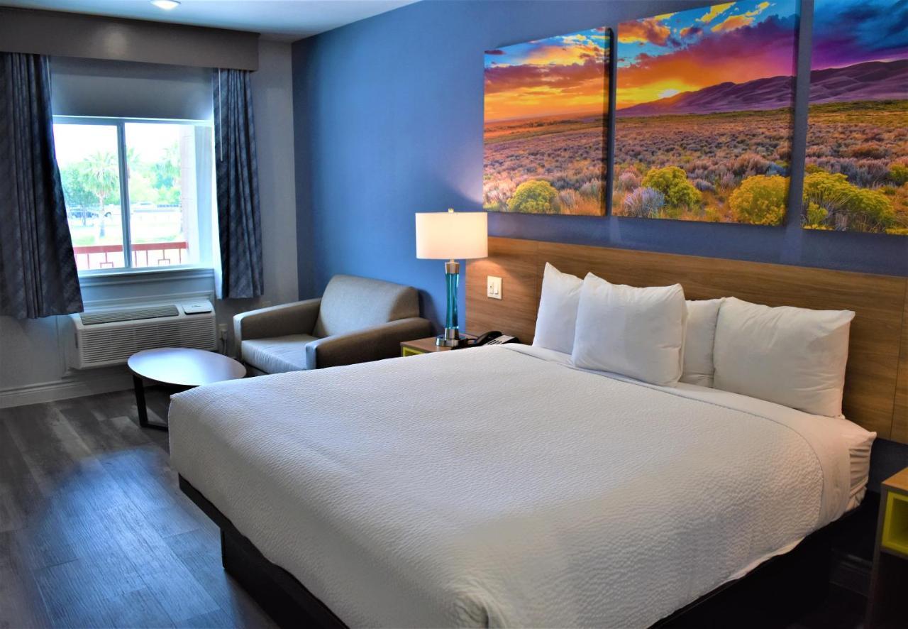 Days & By Wyndham Downtown/university Of Hotel 3*