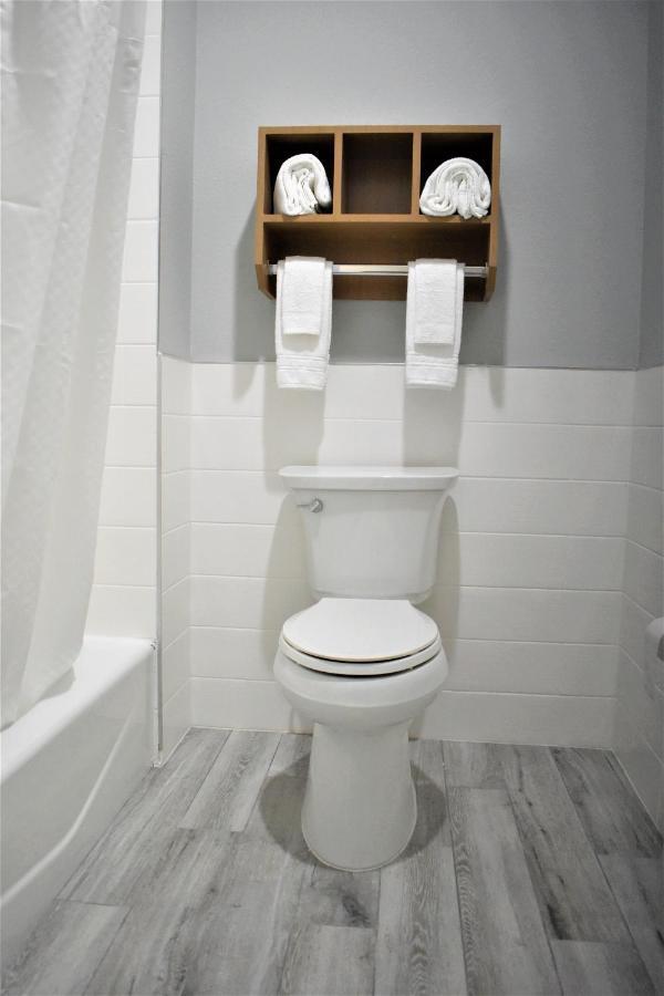 Days & By Wyndham Downtown/university Of Hotel 3*