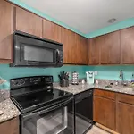 Convenient 1Br Unit Close To Shopping & Dining