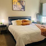 Vibrant Oasis In The Heart Of Midtown & Downtown