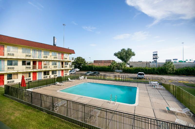 Oyo Southwest I-69 Hotel 2*
