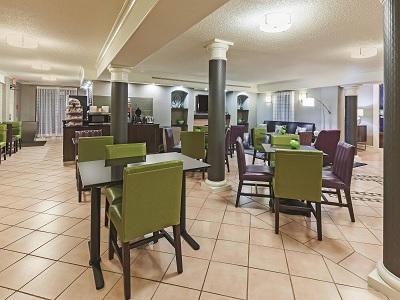 Travelodge By Wyndham Cy-fair Hotel Houston