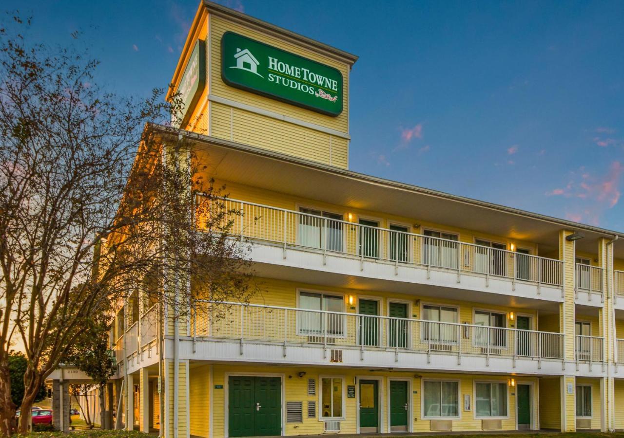 Hometowne - West Oaks Motel Houston