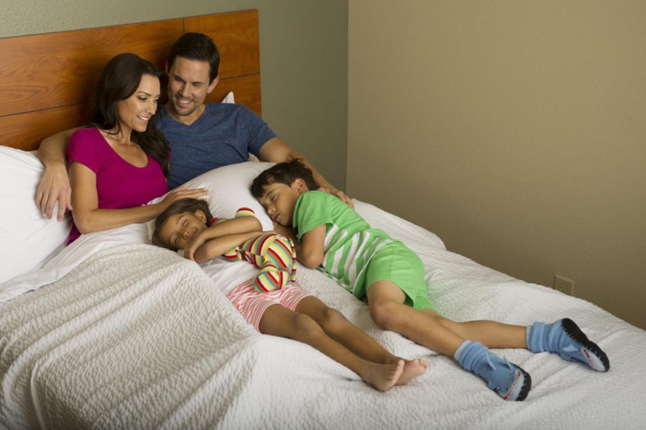 Woodspring Willowbrook 2*