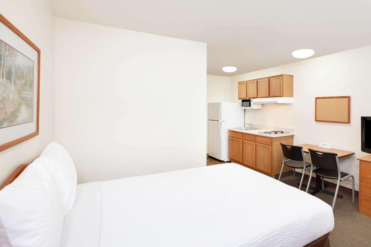 Woodspring Willowbrook Hotel Houston