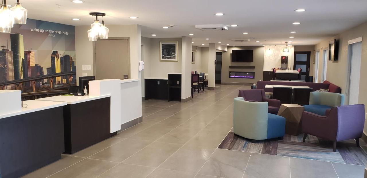 Hotel La Quinta By Wyndham Nw Brookhollow
