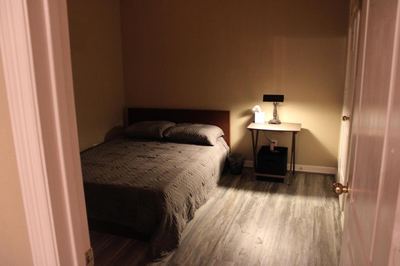 Mcgowen Street Airbnb With Laundry Room