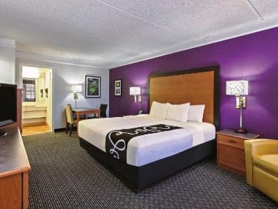 Travelodge By Wyndham Cy-fair 3* Houston