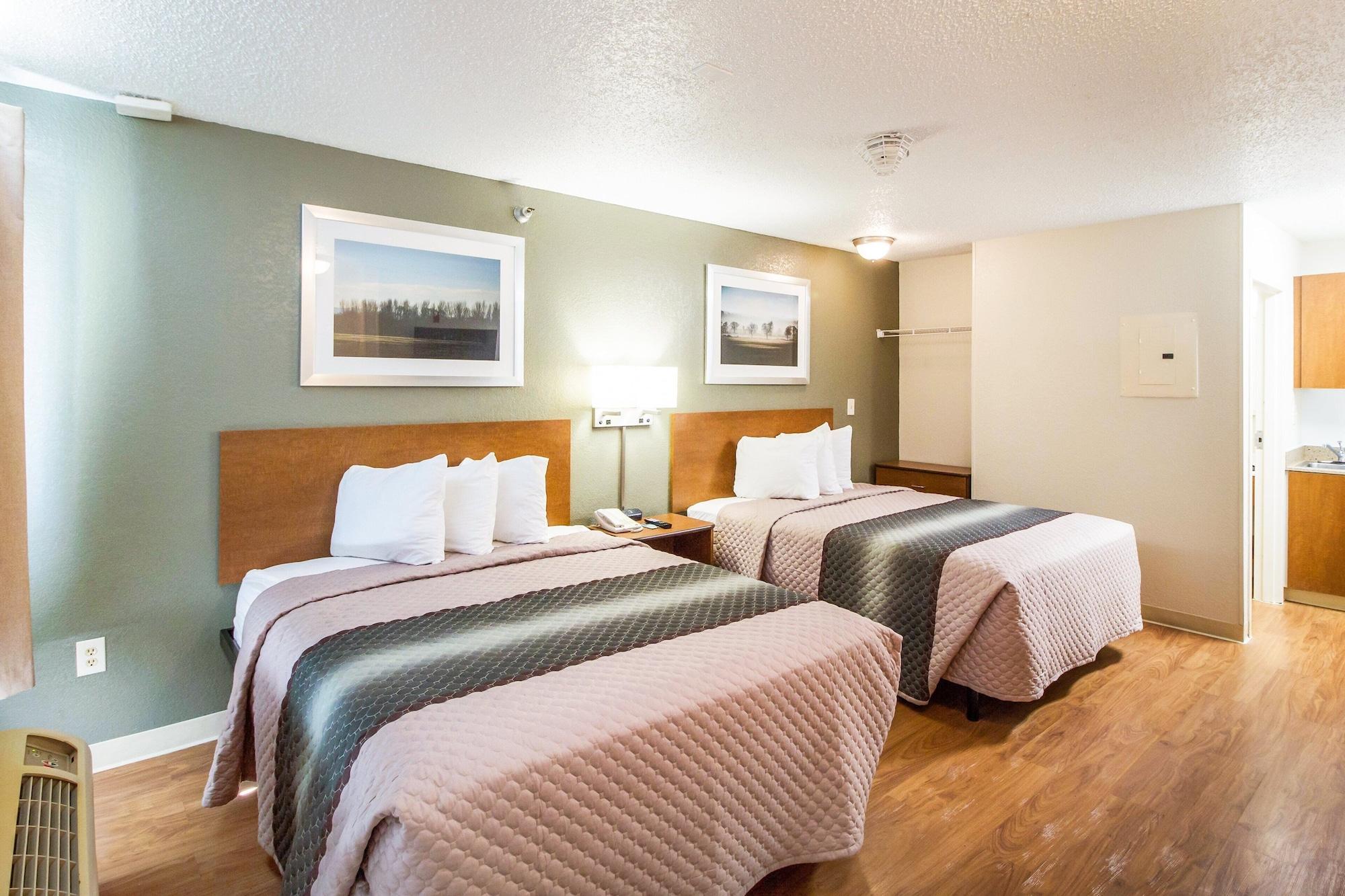 Motel Hometowne - West Oaks 2*