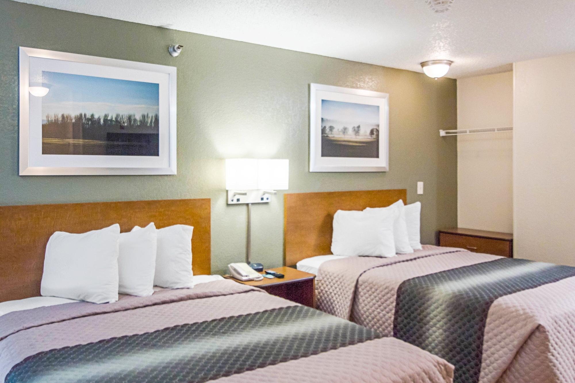 Hometowne - West Oaks Motel 2*