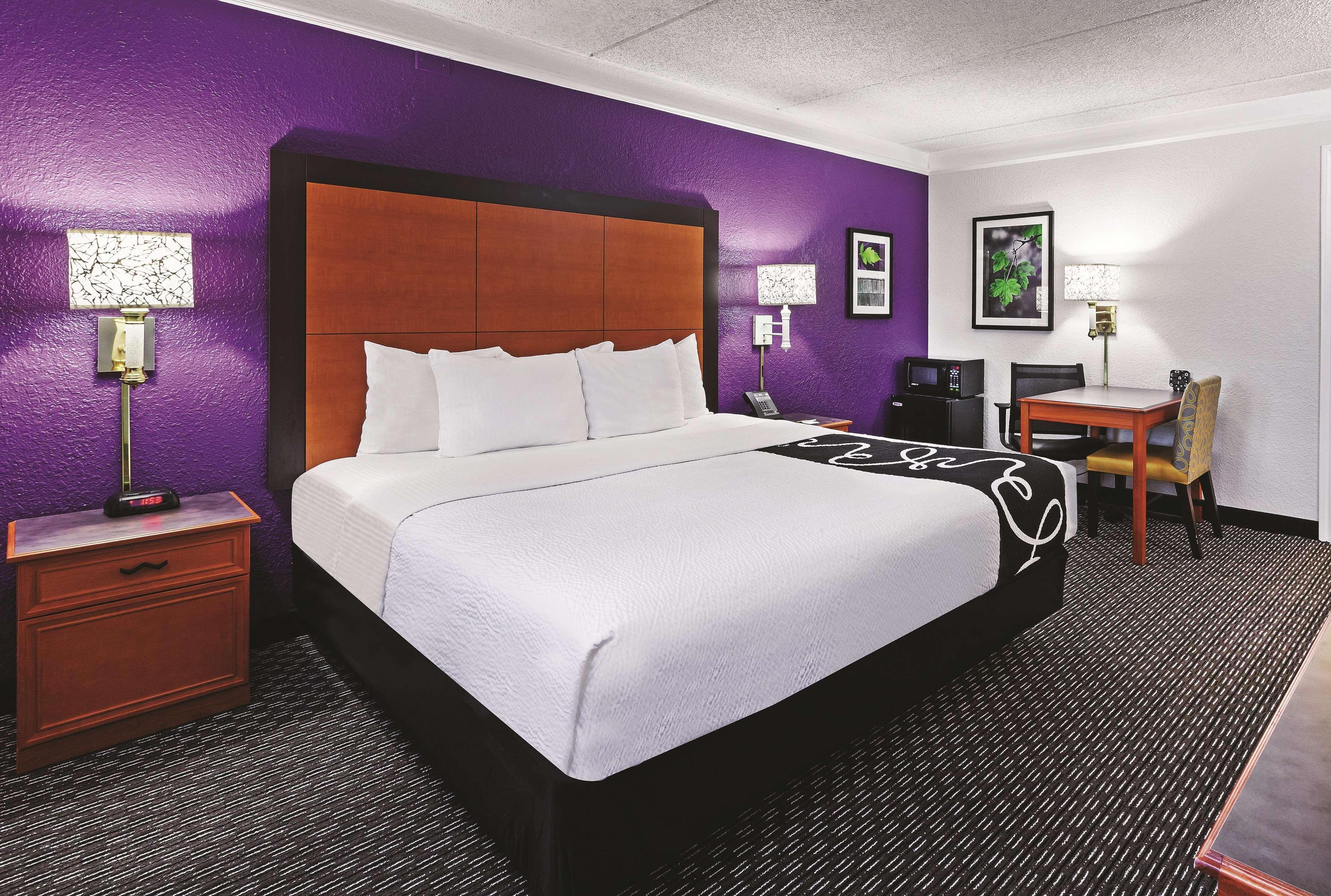 Travelodge By Wyndham Cy-fair