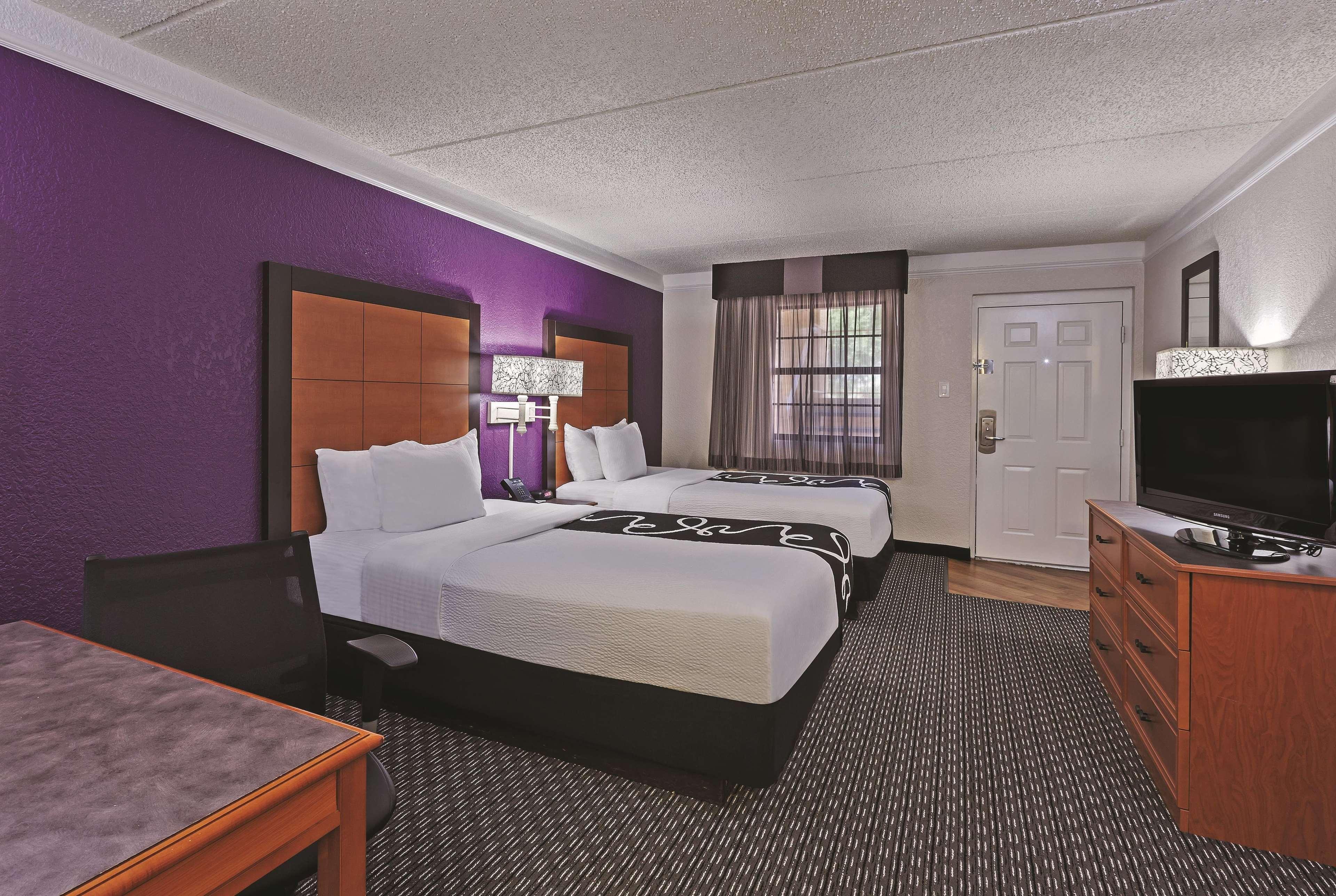 Travelodge By Wyndham Cy-fair
