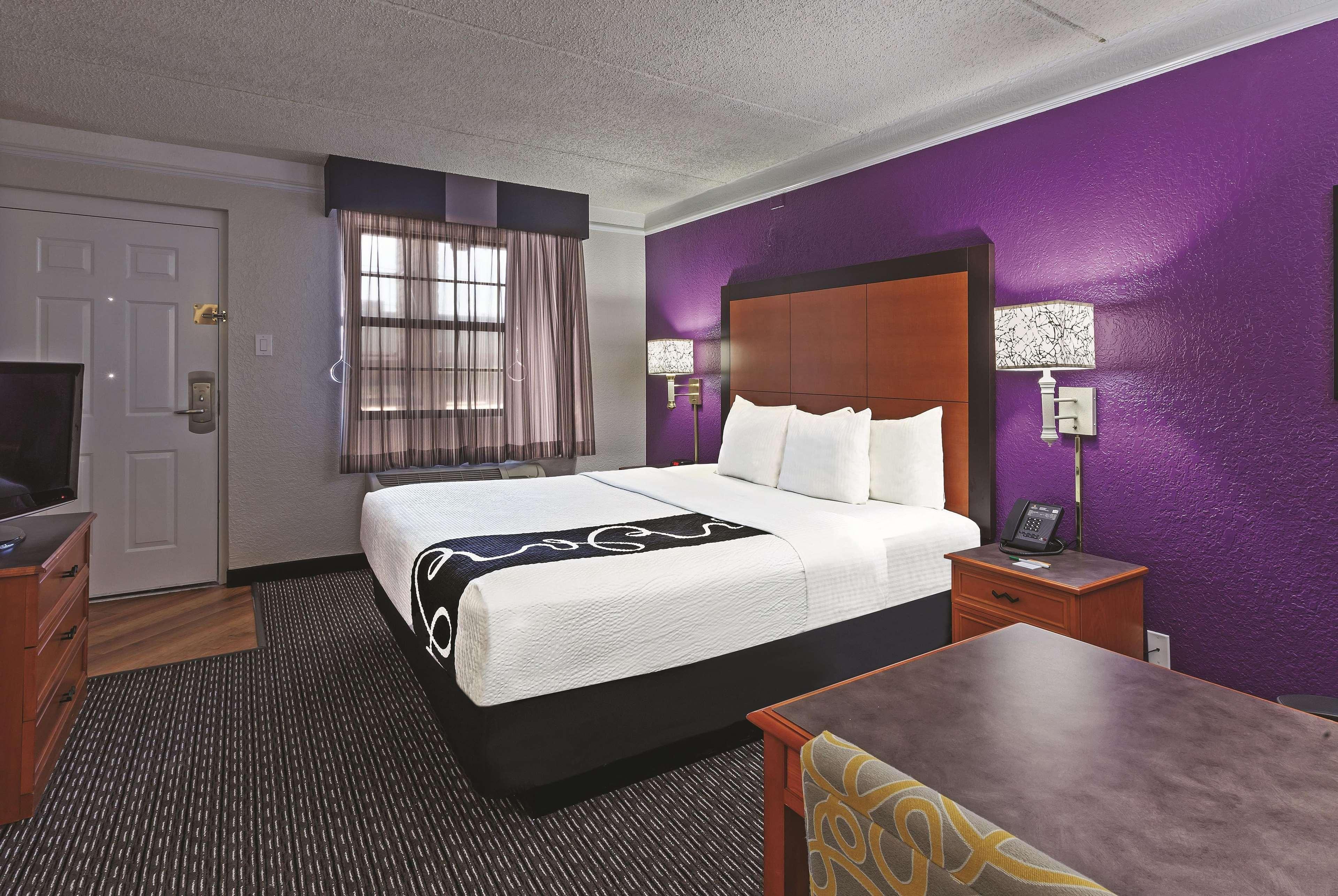 Travelodge By Wyndham Cy-fair Hotel Houston