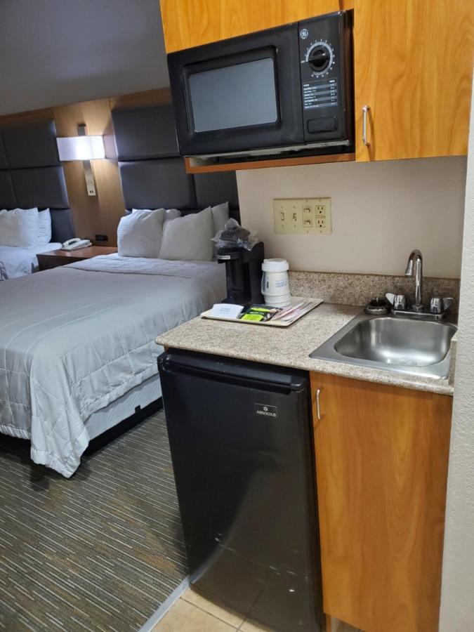 Eagles Fly At Wingate Hotel, Iah 3* Houston