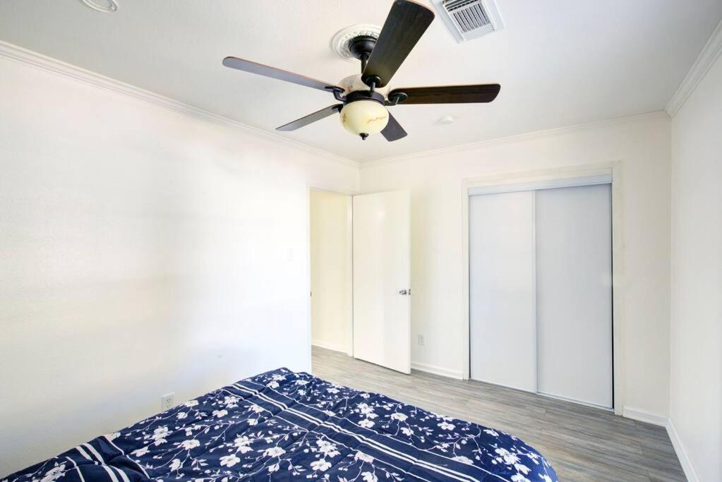 Good Vibes 4 Bedroom With Private Pool, Close To Loop Holiday home Houston