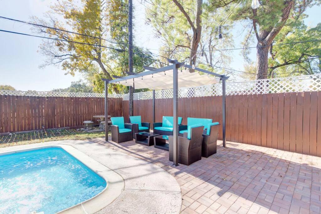Good Vibes 4 Bedroom With Private Pool, Close To Loop Holiday home Houston