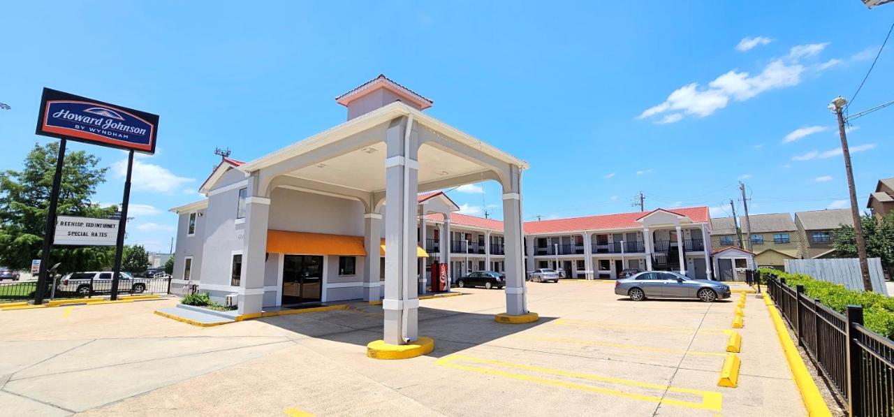 Howard Johnson By Wyndham Heights Downtown Houston