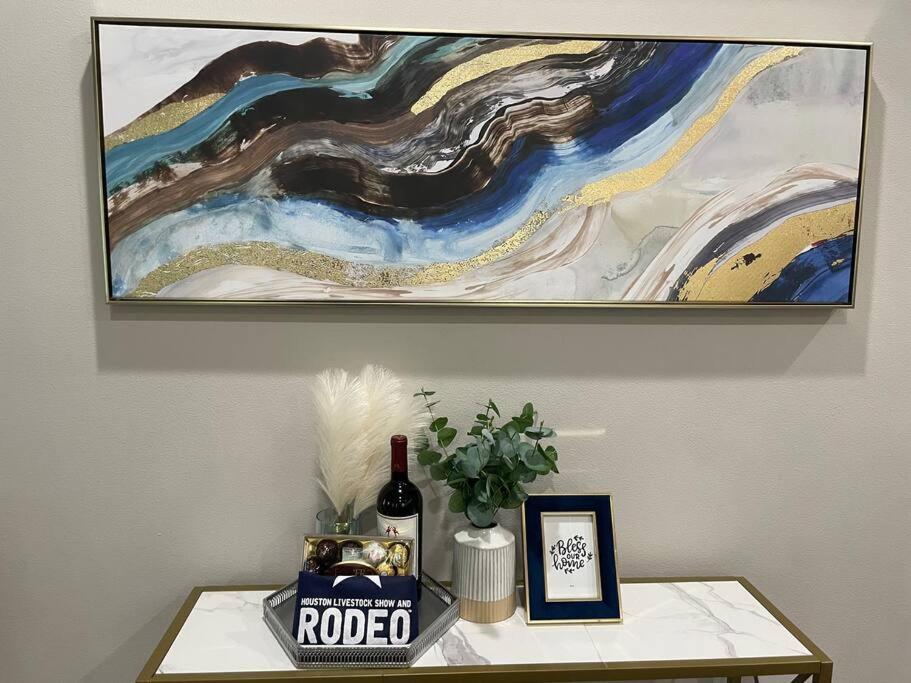 3 Bedroom 5-7min From Downtown
