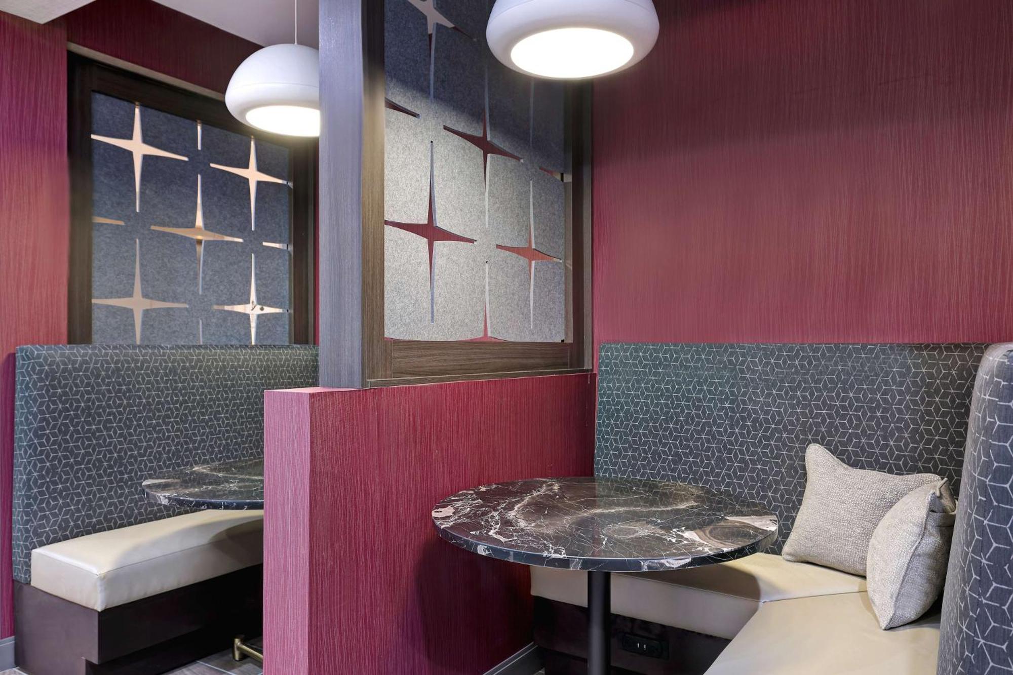 Hampton & East Beltway 8, Tx Hotel 3*