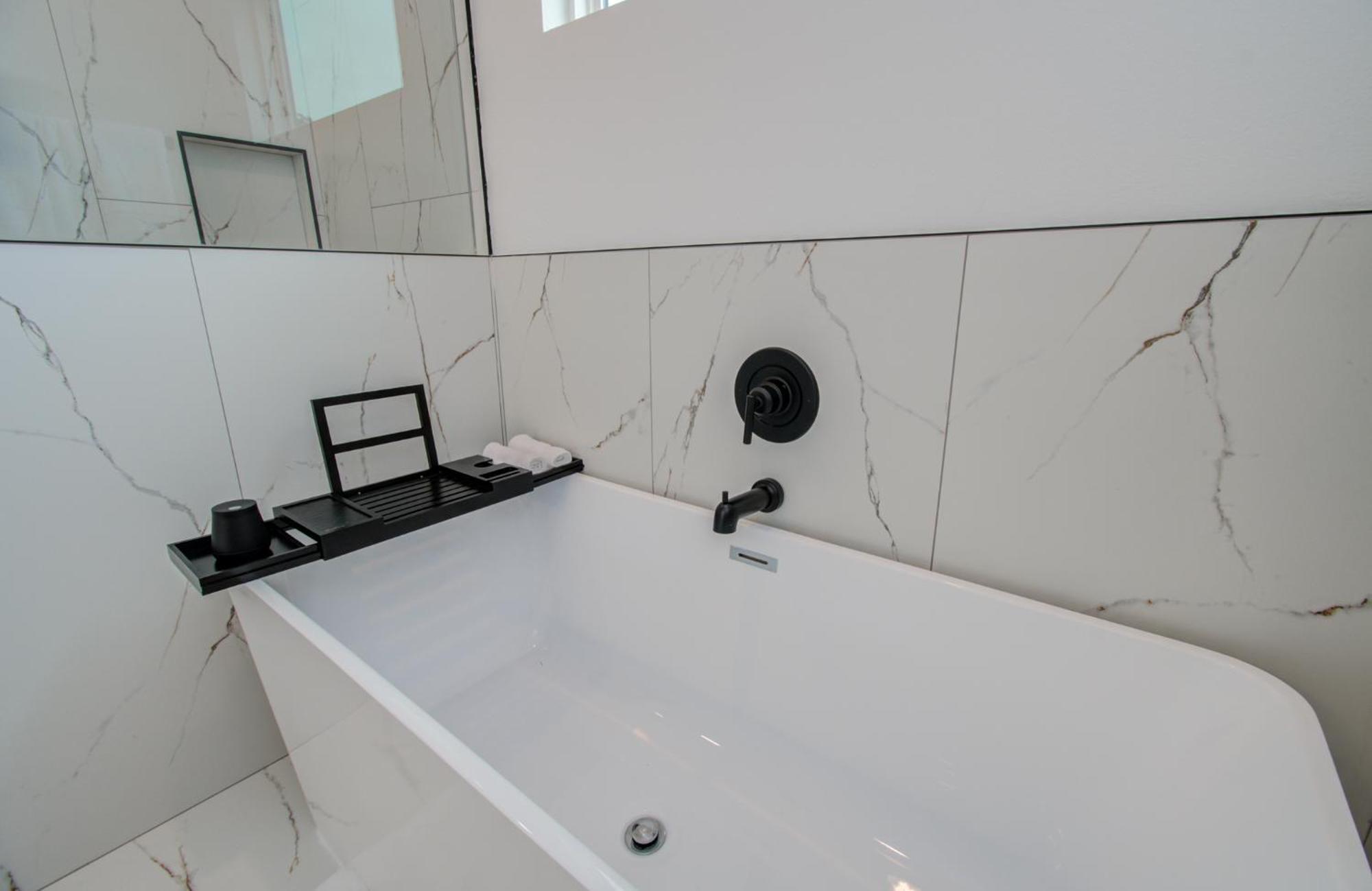 Holiday home Urban Luxe Getaway 4 Mins To Dt Newly Built *