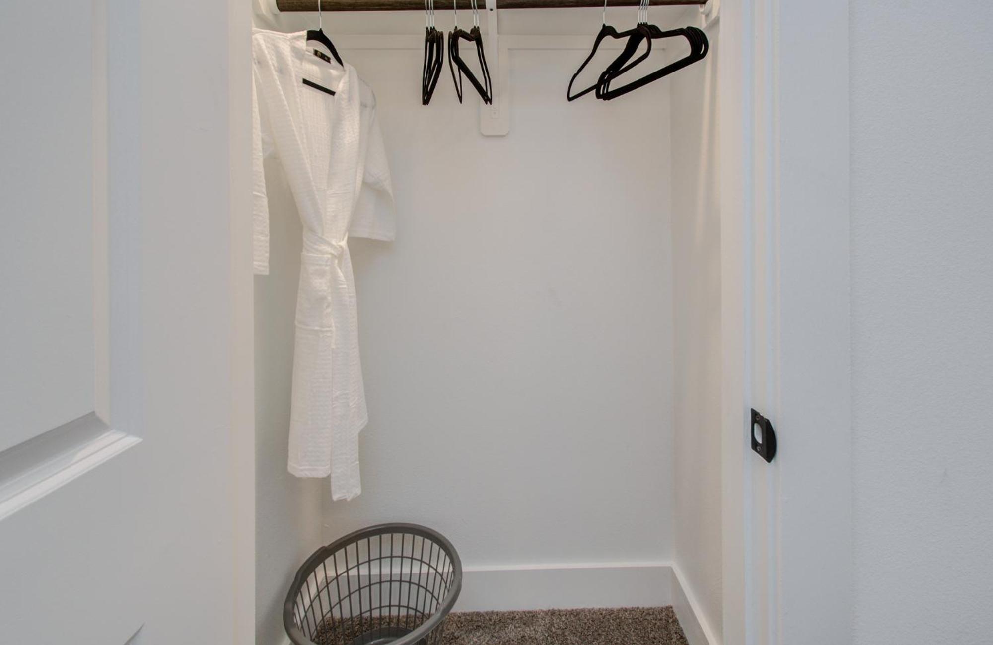 Urban Luxe Getaway 4 Mins To Dt Newly Built Holiday home *